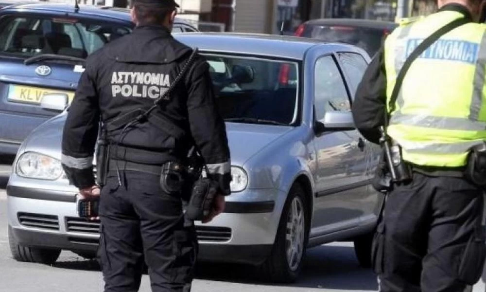 Τρεις αστυνομικοί θετικοί στον κορονοϊό - Είχαν συνδράμει στις Κυκλάδες